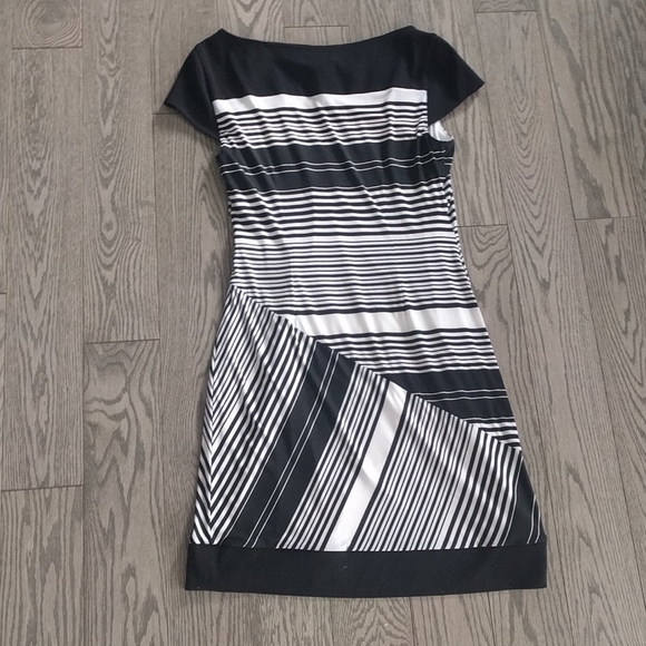 Joseph Ribkoff Beautiful dress 🍀🍀🍀 - Picture 11 of 12